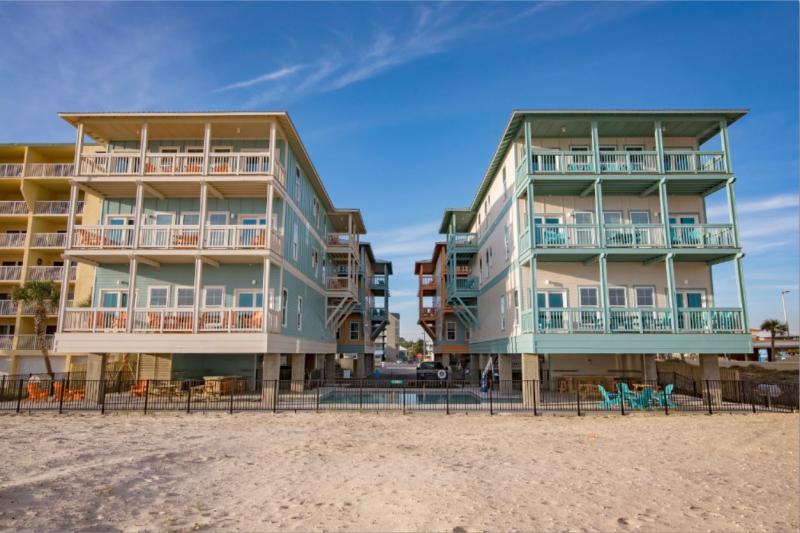 Inter View of Unit B : Southeast Sand (12 Bedroom)
