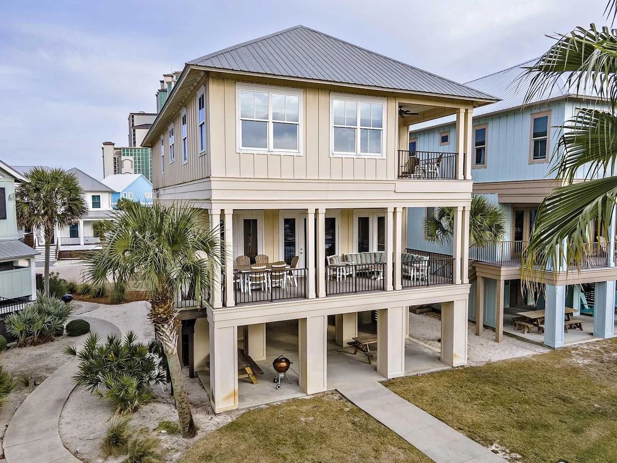 Boonedocks, 4-bedroom cottage rental in Orange Beach, Alabama