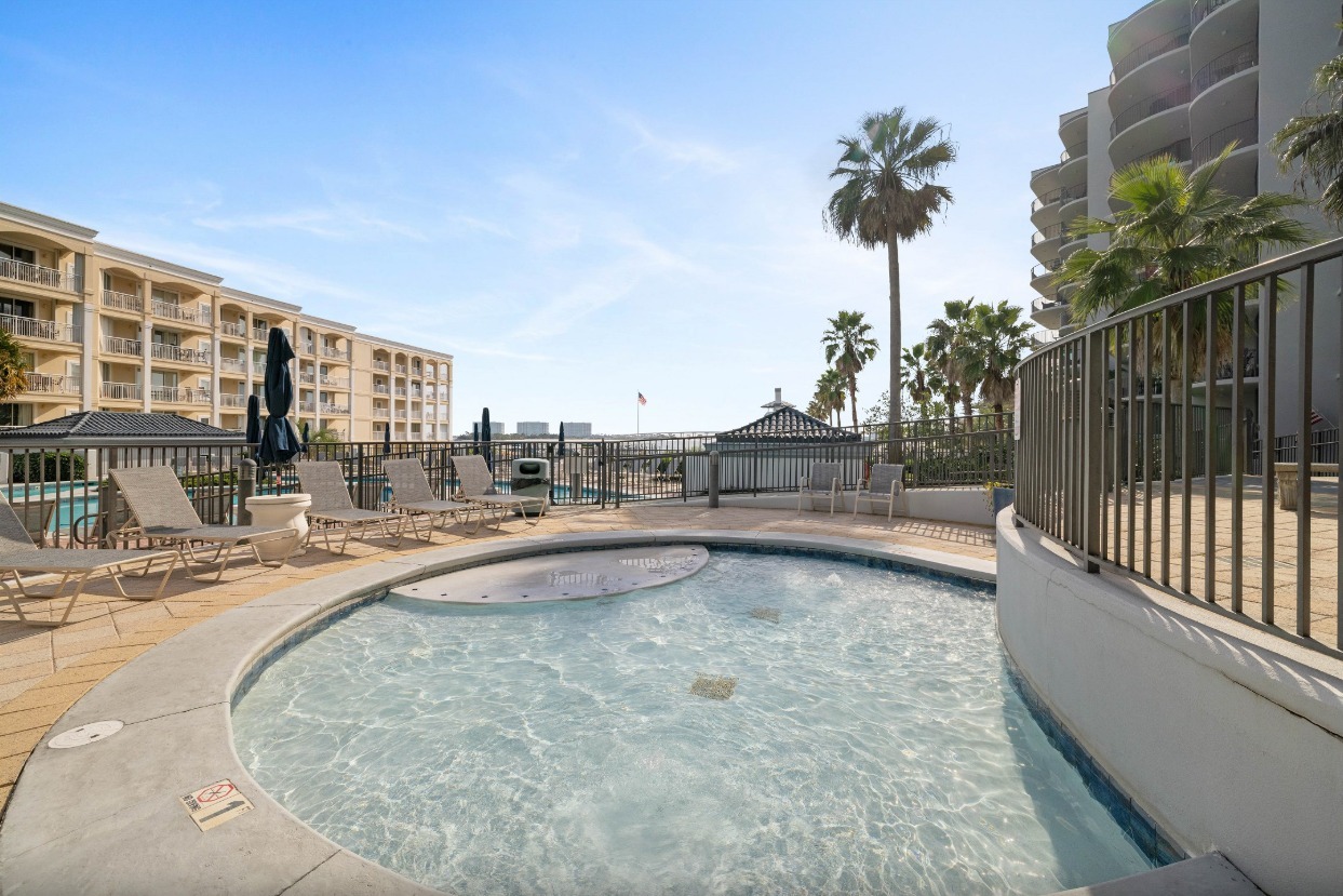 Kiddie pool at Lighthouse on the Bay in Orange Beach, Alabama