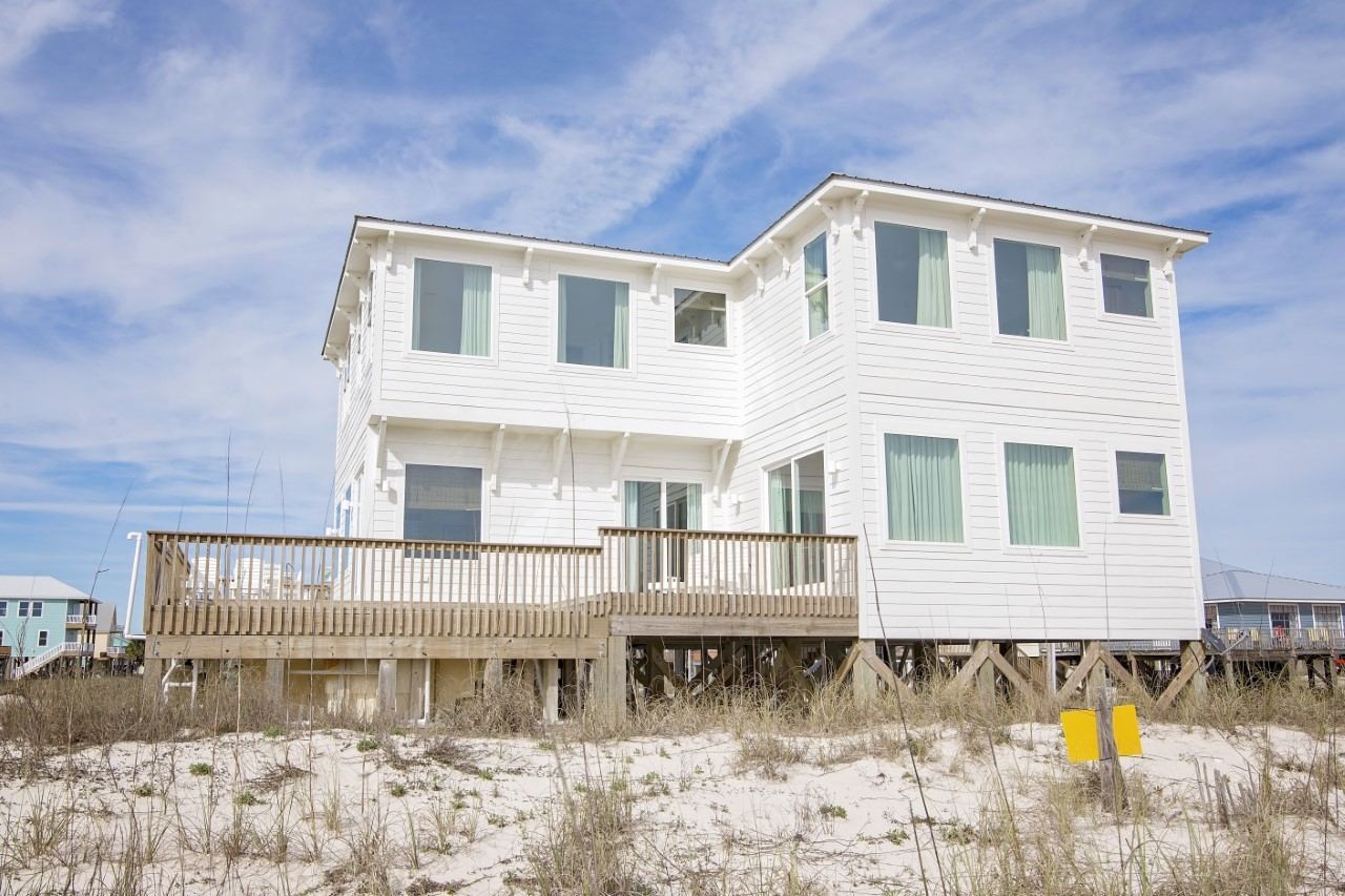 No Shoes house rental in Fort Morgan, Alabama