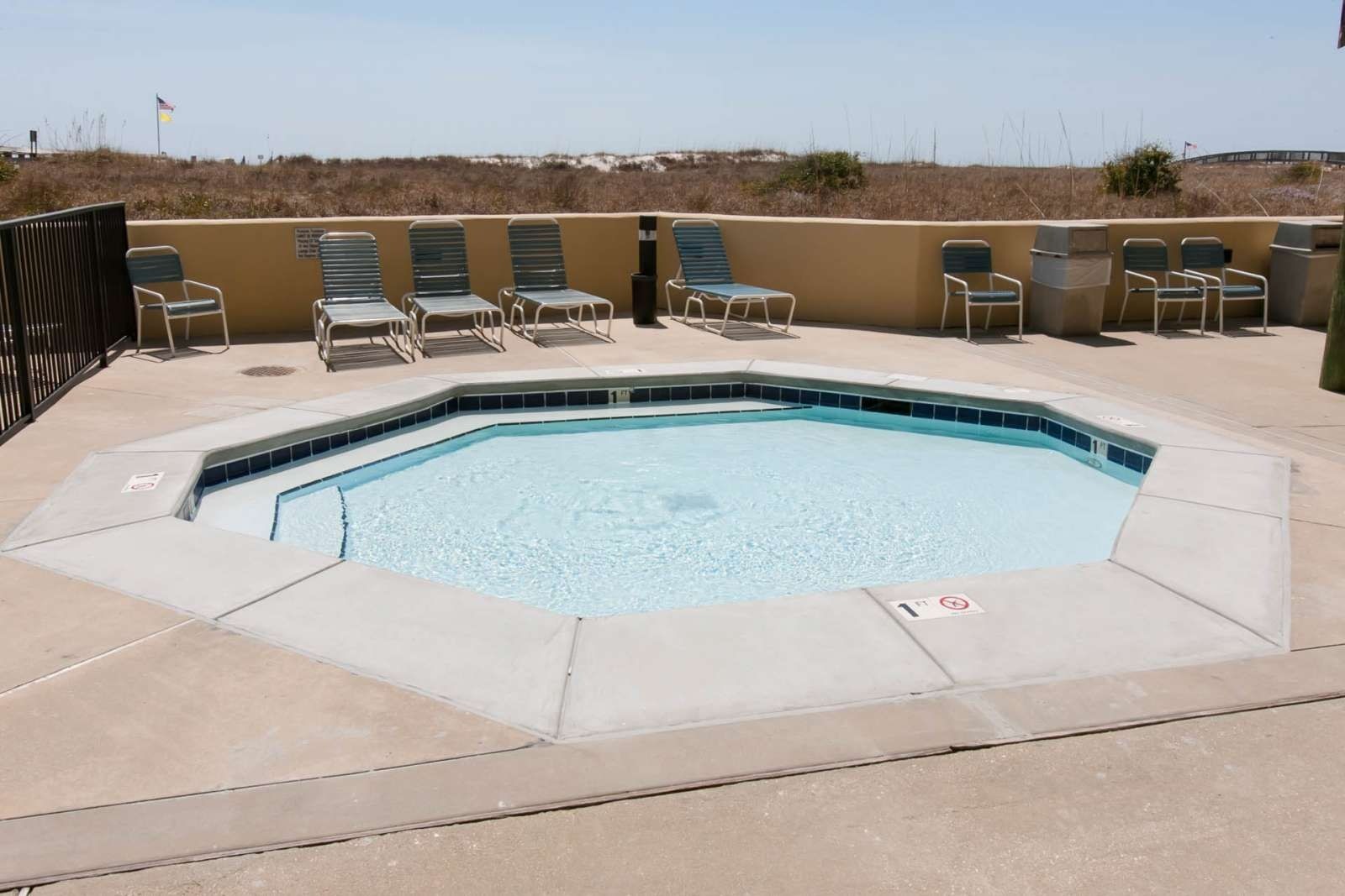Kiddie pool at Phoenix VI in Orange Beach, Alabama