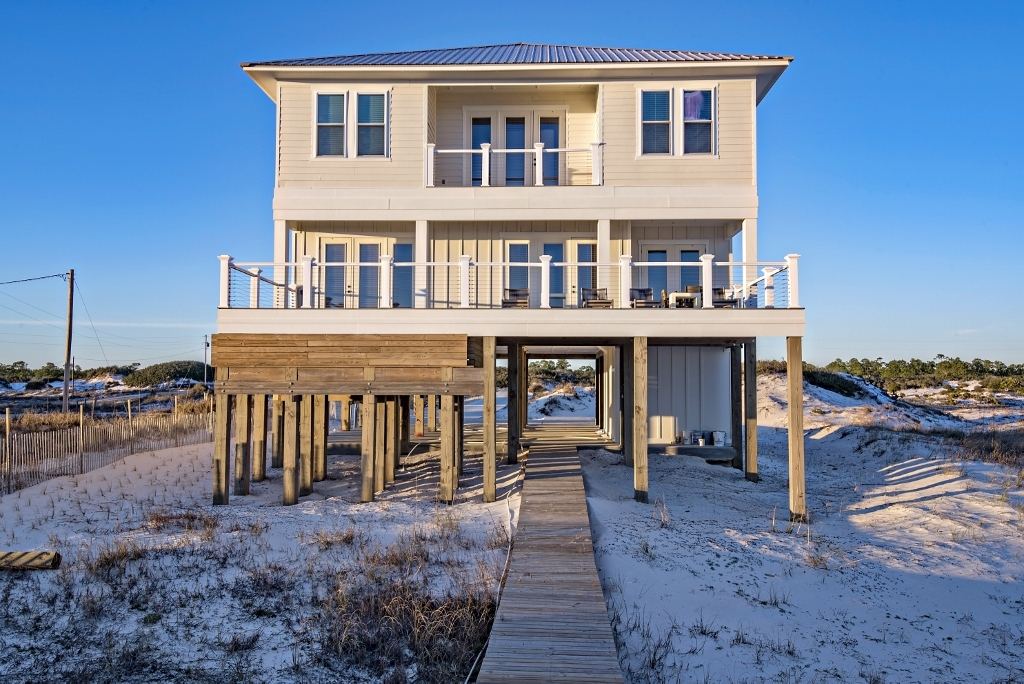 Quiet Refuge rental home in Fort Morgan, Alabama
