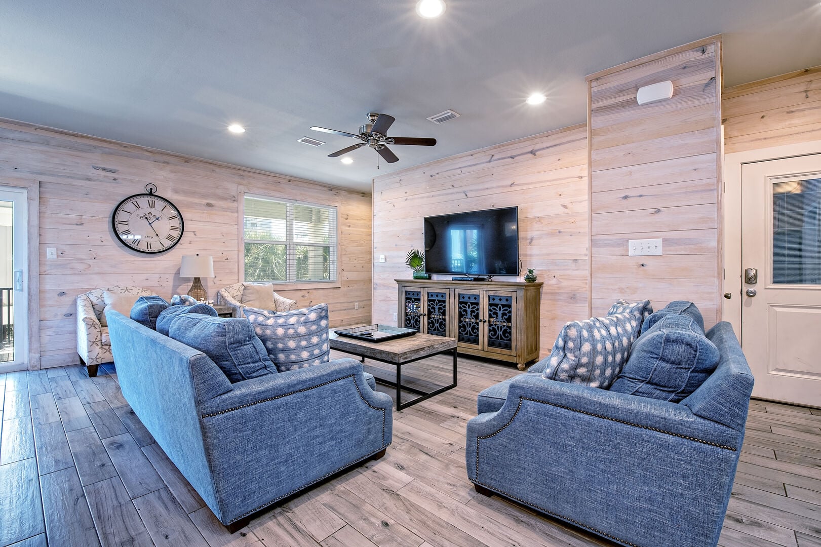Living room at Tipsy Turtle in Gulf Shores, Alabama